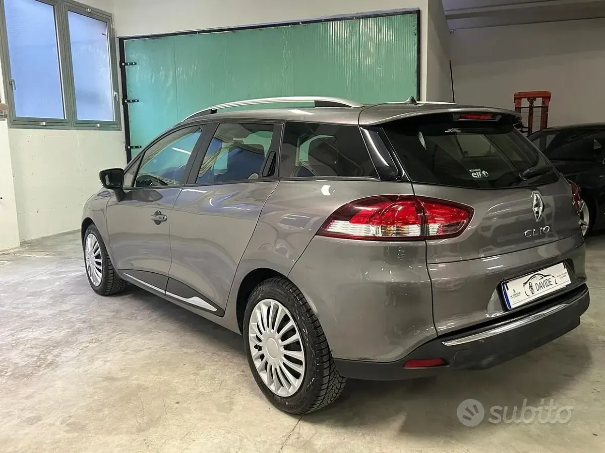 Usata Renault Clio Zen 90 CV (66 kW) 2016 Grigio Station wagon