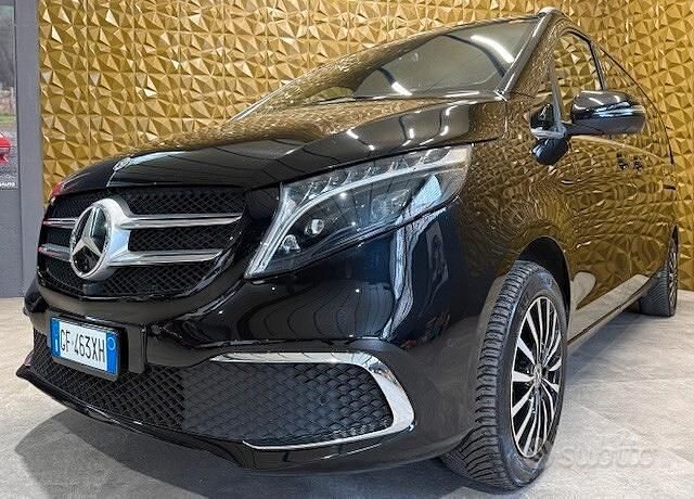 Usata Mercedes V250 Premium 190 CV (139 kW) 2023 Nero Monovolume