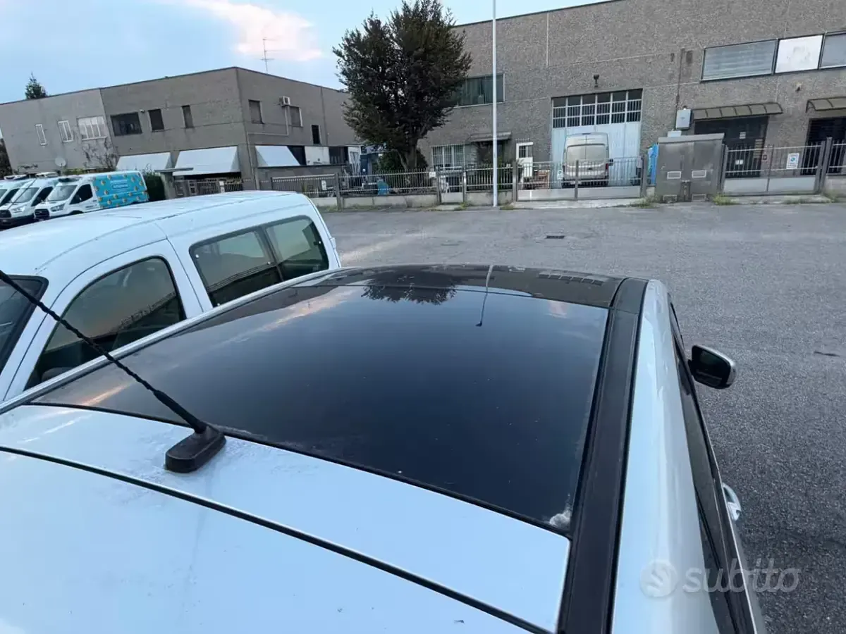 Usata Kia Venga 90 CV (66 kW) 2011 Grigio Utilitaria