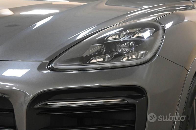 Usata Porsche Cayenne 462 CV (339 kW) 2020 Grigio SUV