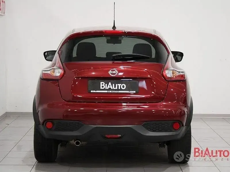 Usata Nissan Juke Acenta 115 CV (84 kW) 2017 Rosso SUV