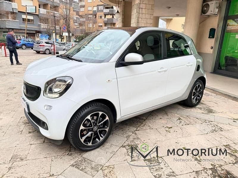 Usata Smart ForFour Passion 71 CV (52 kW) 2016 Bianco Utilitaria
