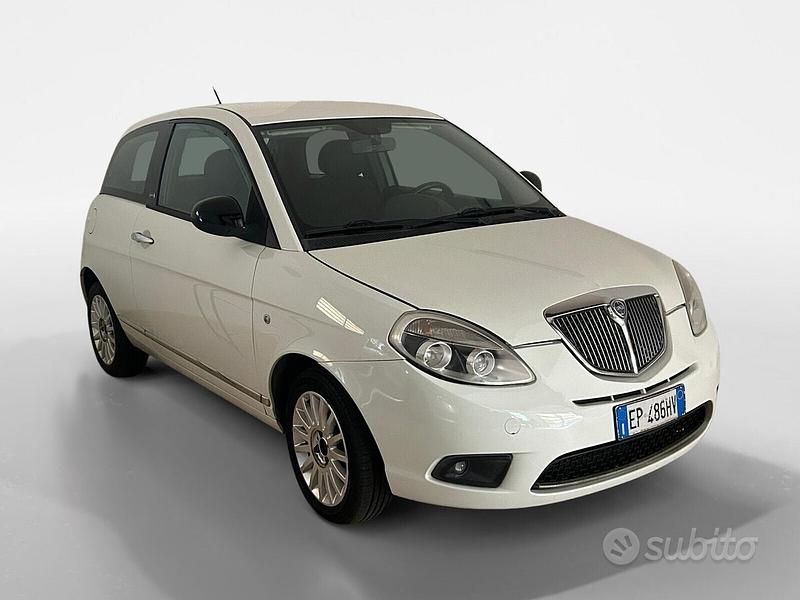 Usata Lancia Ypsilon S 95 CV (69 kW) 2012 Bianco Utilitaria