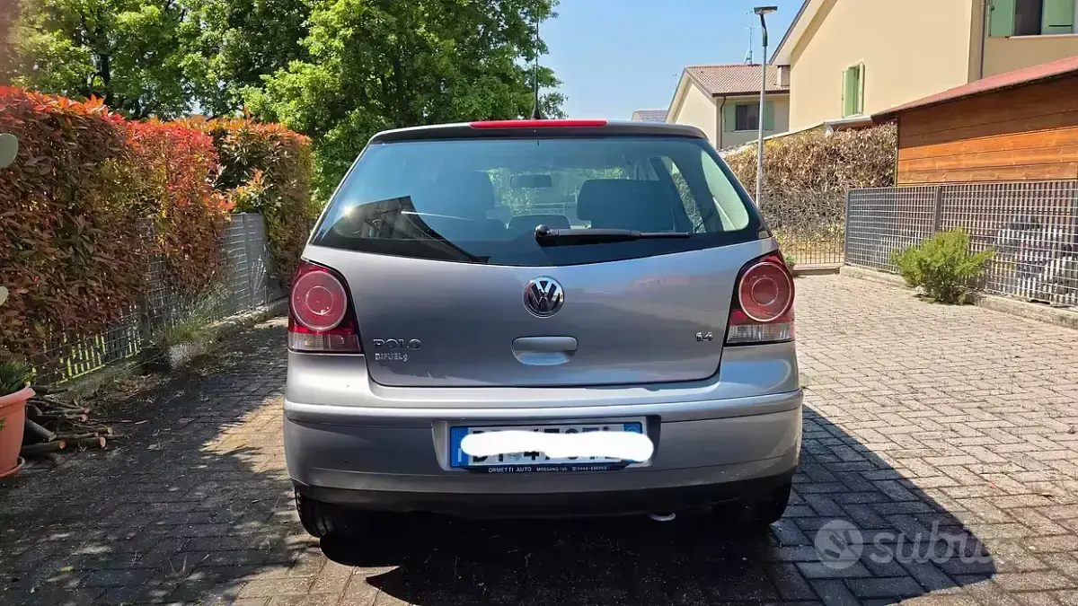 Usata VW Polo 75 CV (55 kW) 2009 Grigio Utilitaria