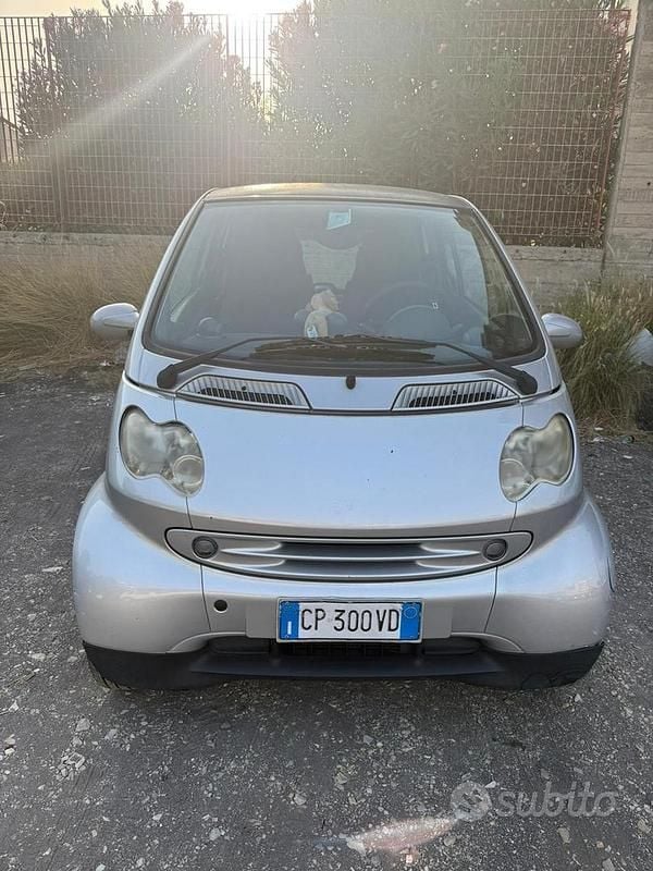 Usata Smart ForTwo Coupé Passion 41 CV (30 kW) 2004 Utilitaria