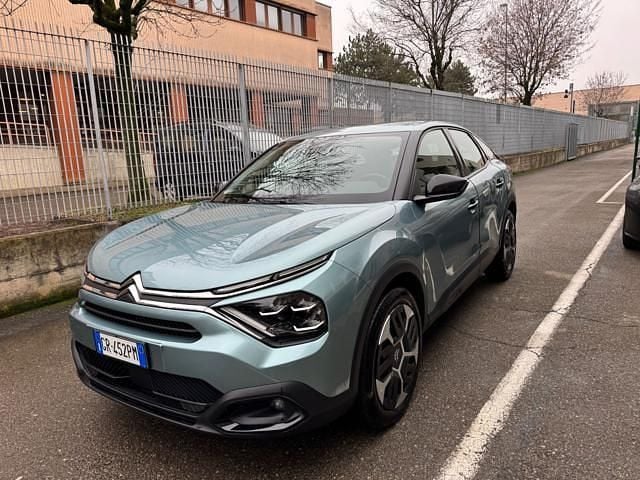 Verde metallizzato Usata 2023 Citroën C4 PureTech | 14.900 € (Super prezzo) - Immagine 1/4