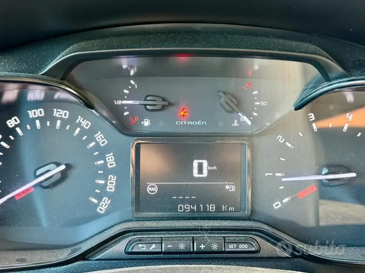 Usata Citroën C3 102 CV (75 kW) 2021 Grigio Utilitaria