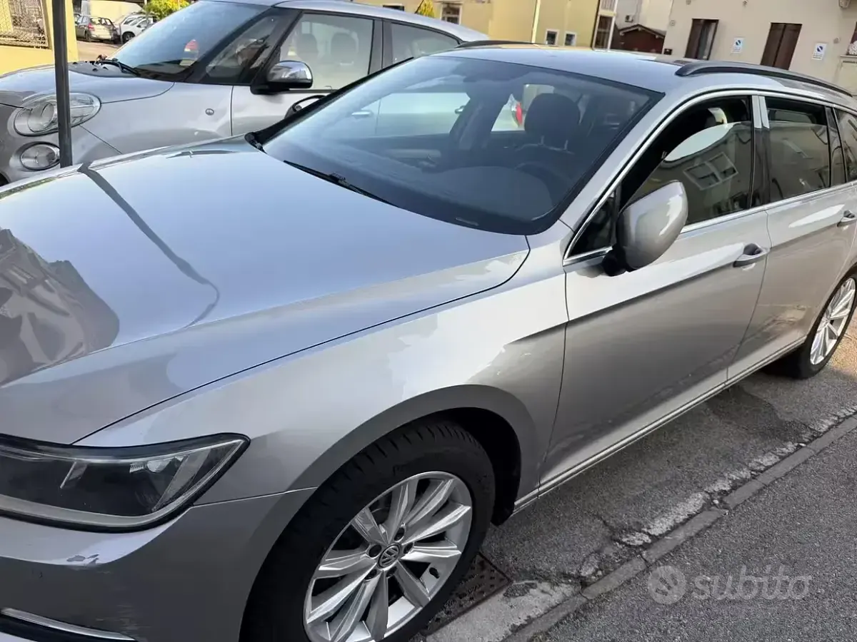 Usata VW Passat 120 CV (88 kW) 2016 Grigio Station wagon