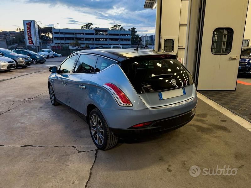 Usata Lancia Delta 165 CV (121 kW) 2008 Blu Utilitaria