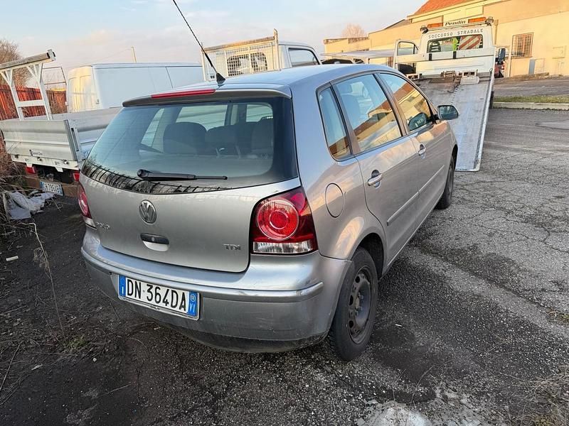 Usata VW Polo Sportline 80 CV (58 kW) 2008 Argento Utilitaria