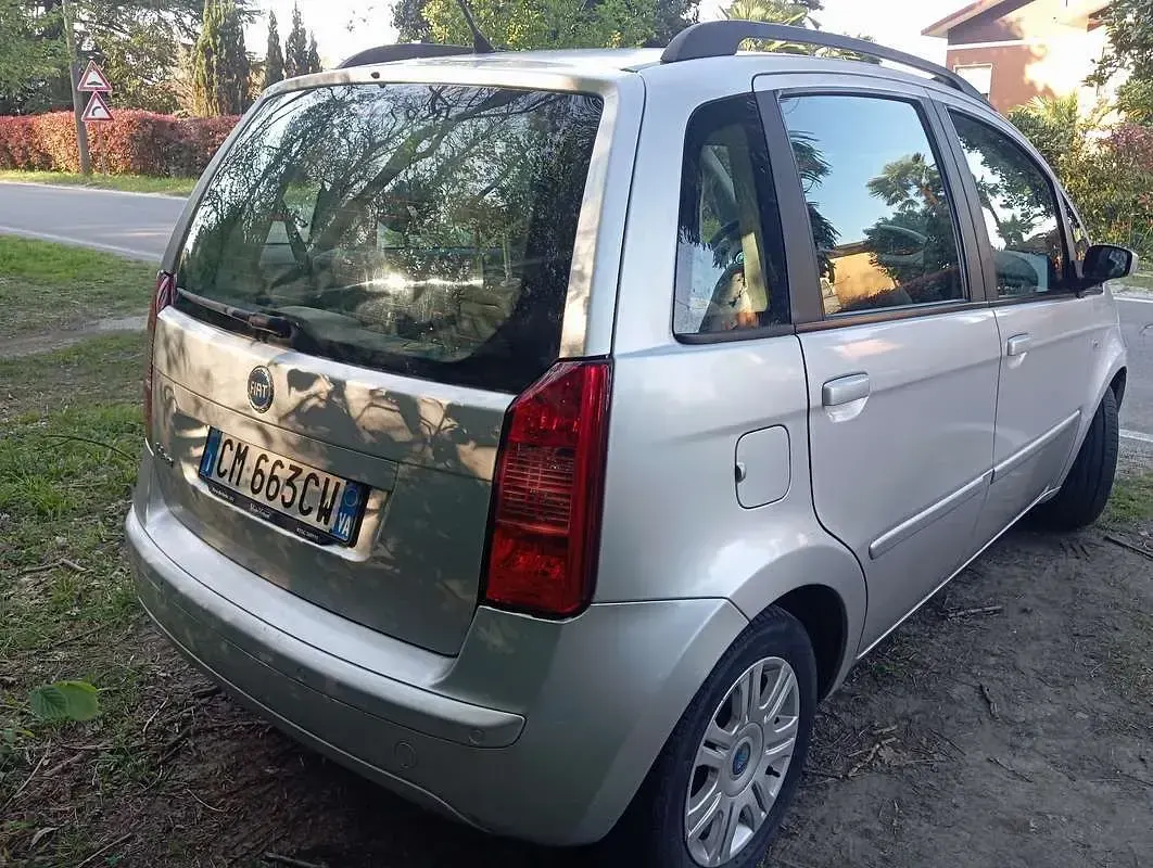 Usata Fiat Idea Dynamic 95 CV (69 kW) 2004 Monovolume