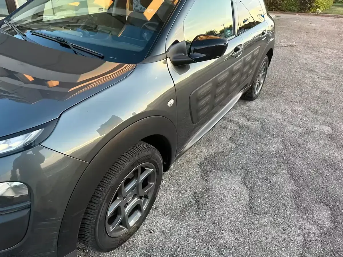 Usata Citroën C4 Cactus Feel 82 CV (60 kW) 2016 Grigio Utilitaria