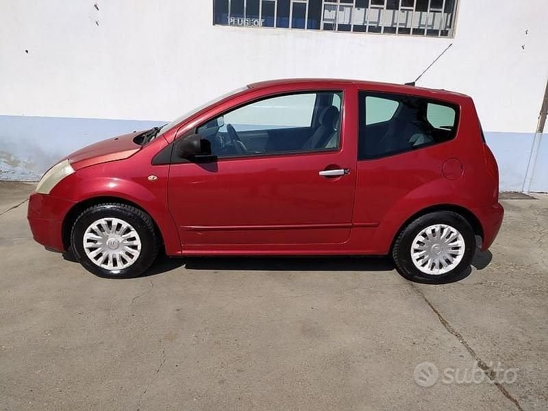 Usata Citroën C2 Elegance 60 CV (44 kW) 2005 Rosso Utilitaria