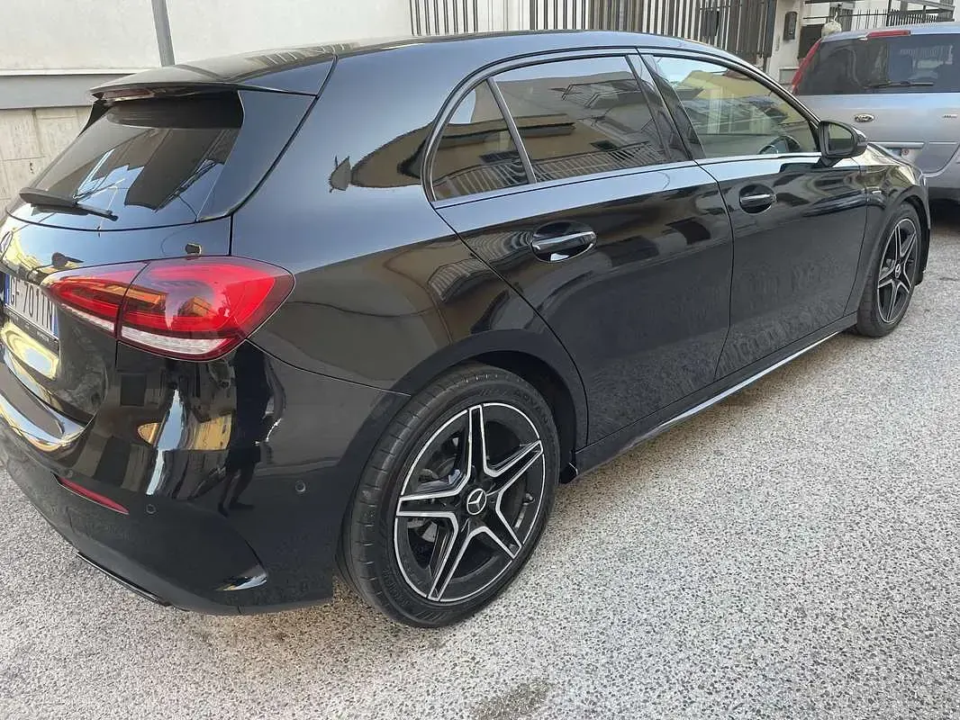 Usata Mercedes A180 Premium 116 CV (85 kW) 2021 Nero Berlina
