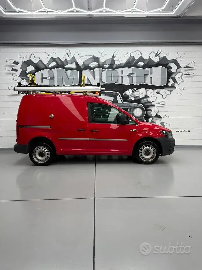 Usata VW Caddy Business 122 CV (89 kW) 2017 Rosso Monovolume