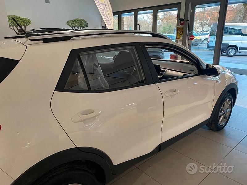 Usata Kia Stonic Urban 84 CV (61 kW) 2022 Bianco SUV