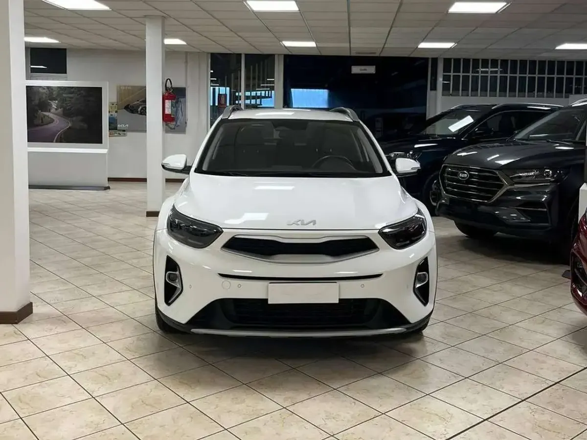Gebraucht Kia Stonic Style 79 PS (58 kW) 2025 Weiß SUV