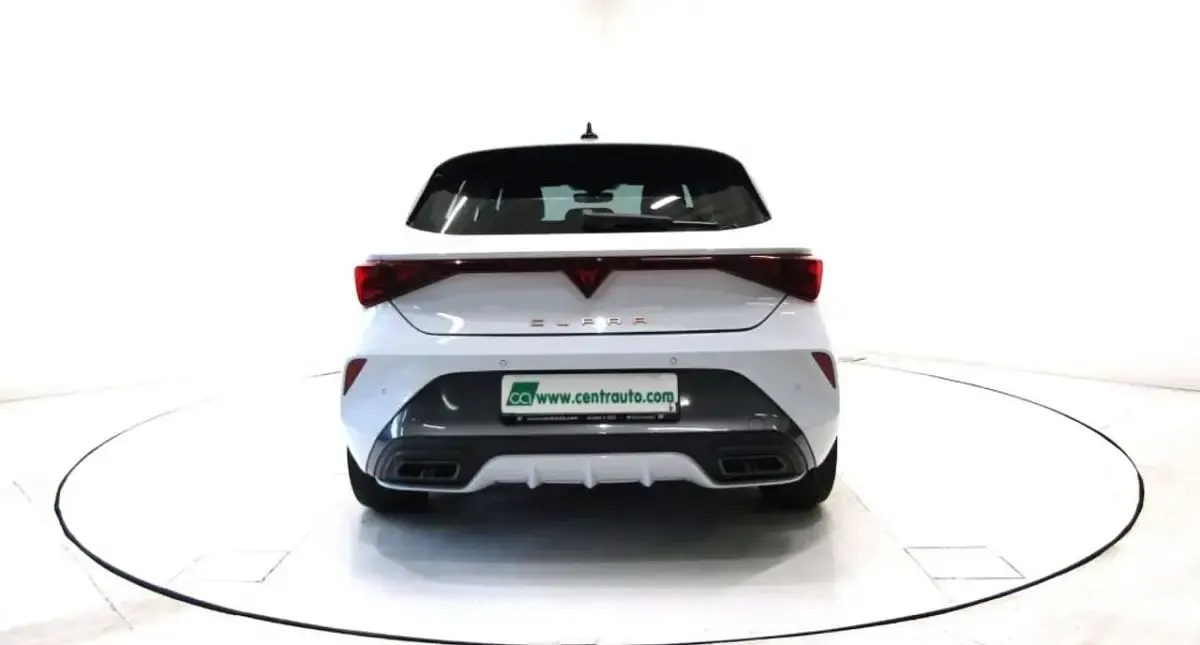 Usata Cupra Leon 150 CV (110 kW) 2025 Bianco Berlina