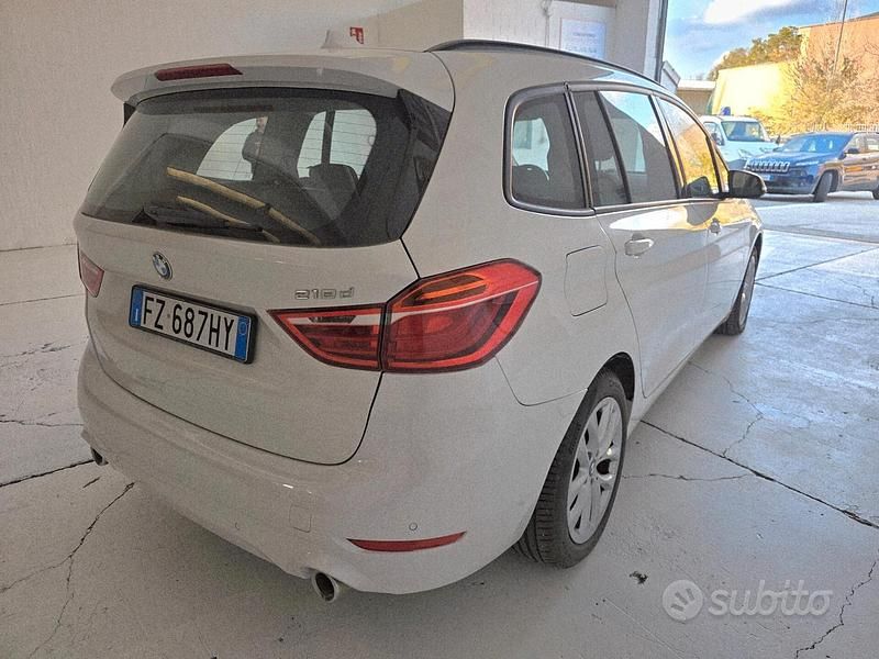 Usata BMW 218 Luxury Line 150 CV (110 kW) 2019 Bianco Station wagon