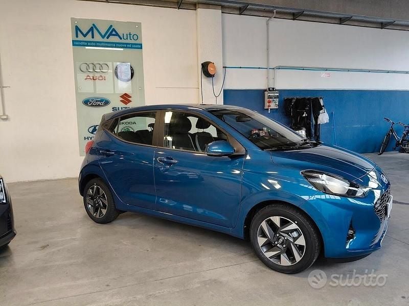 Nuova Hyundai i10 2025 Blu Utilitaria