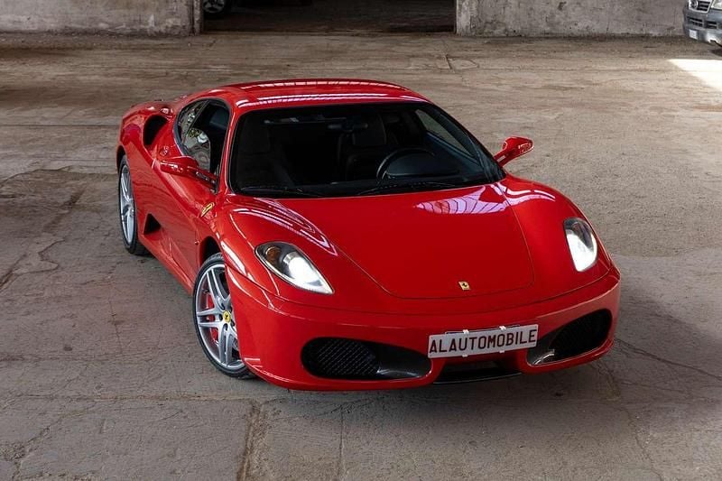 Usata Ferrari F430 489 CV (359 kW) 2007 Rosso scuderia Coupé