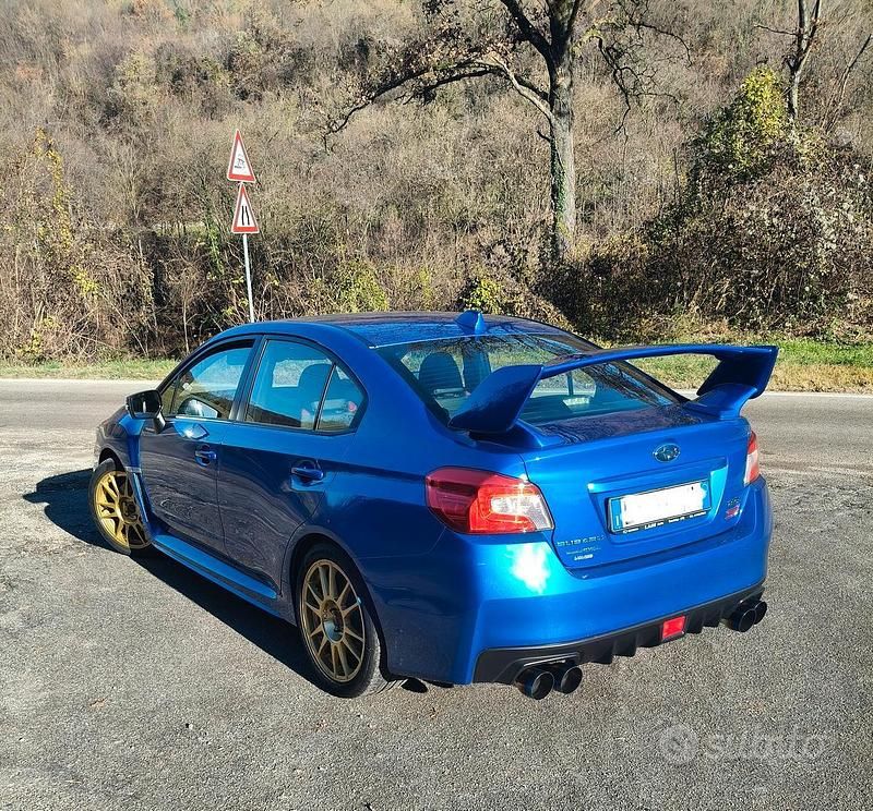 Usata Subaru WRX STI 300 CV (220 kW) 2014 Blu Berlina