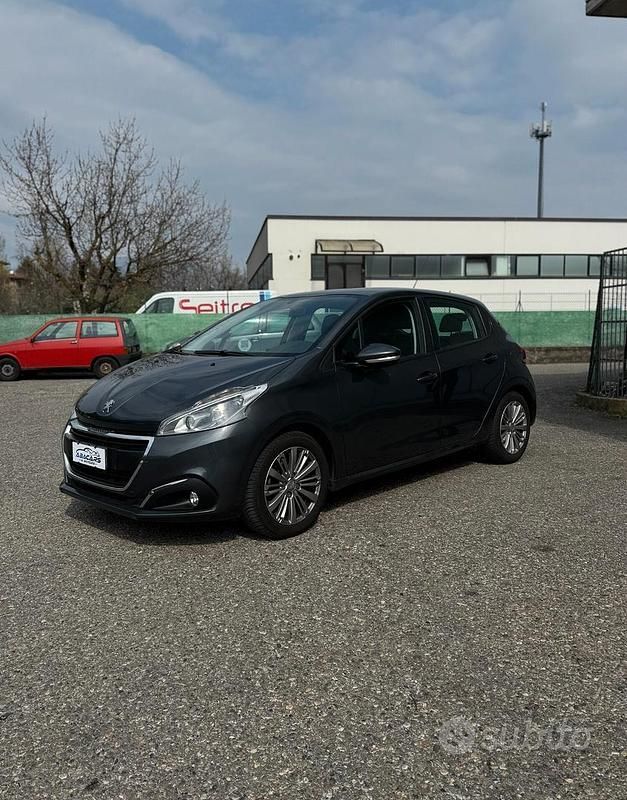 Usata Peugeot 208 S 82 CV (60 kW) 2016 Grigio Utilitaria