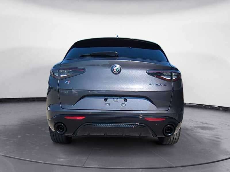 Usata Alfa Romeo Stelvio Veloce 210 CV (154 kW) 2024 Grigio vesuvio SUV
