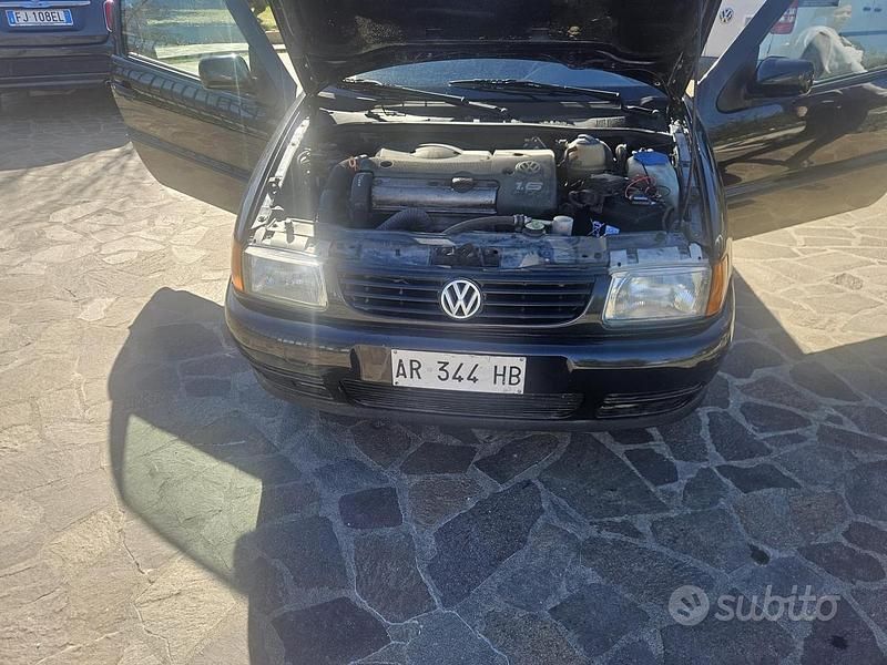 Usata VW Polo 75 CV (55 kW) 1995 Nero Berlina