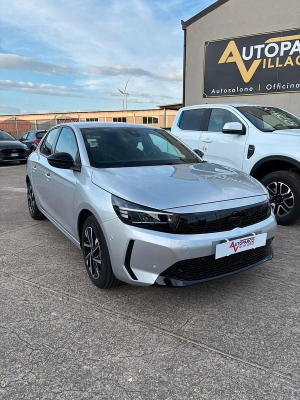 Usata Opel Corsa 100 CV (73 kW) 2025 Argento Utilitaria