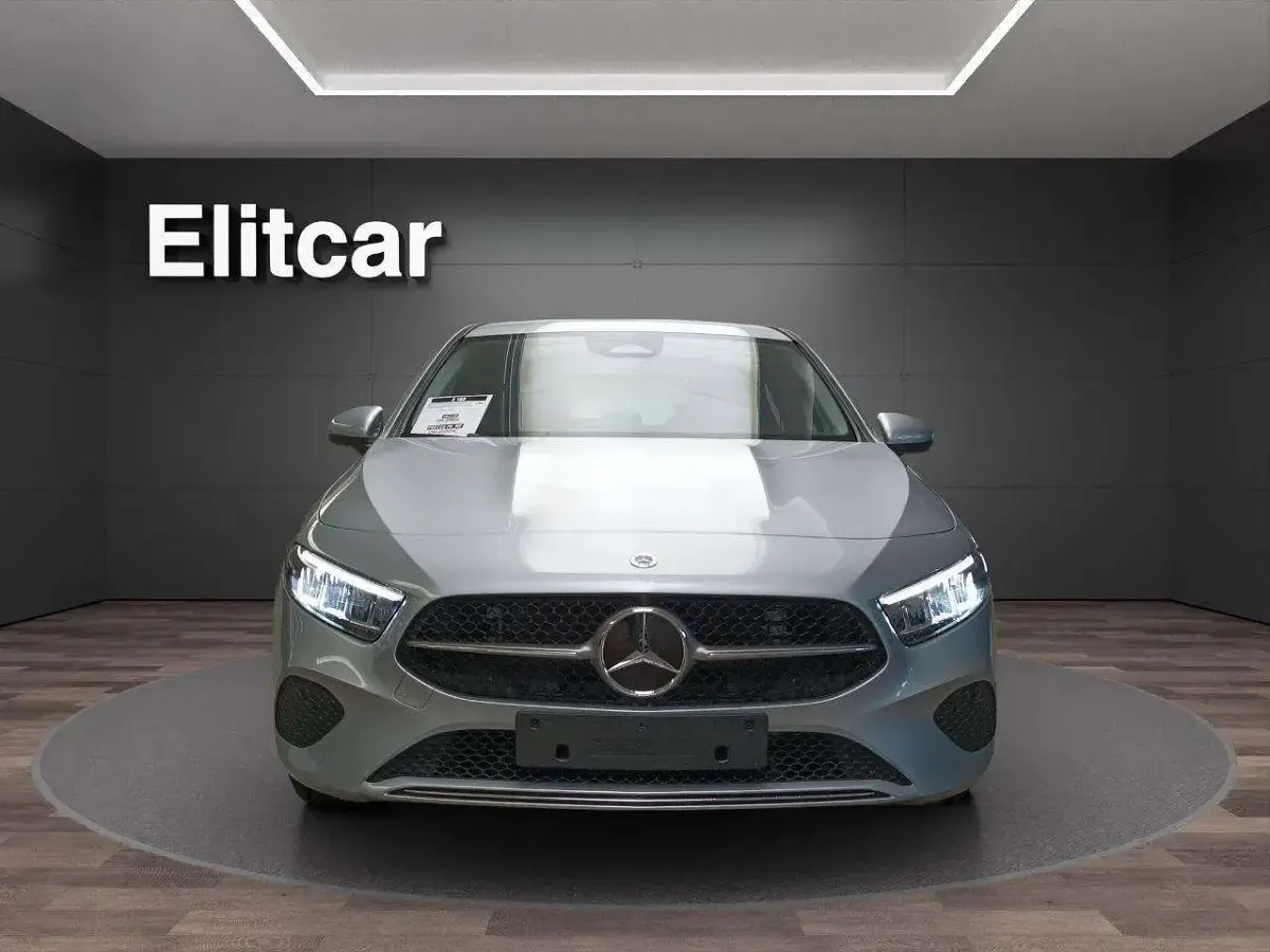 Usata Mercedes A180 Progressive 136 CV (100 kW) 2025 Argento high tech Berlina