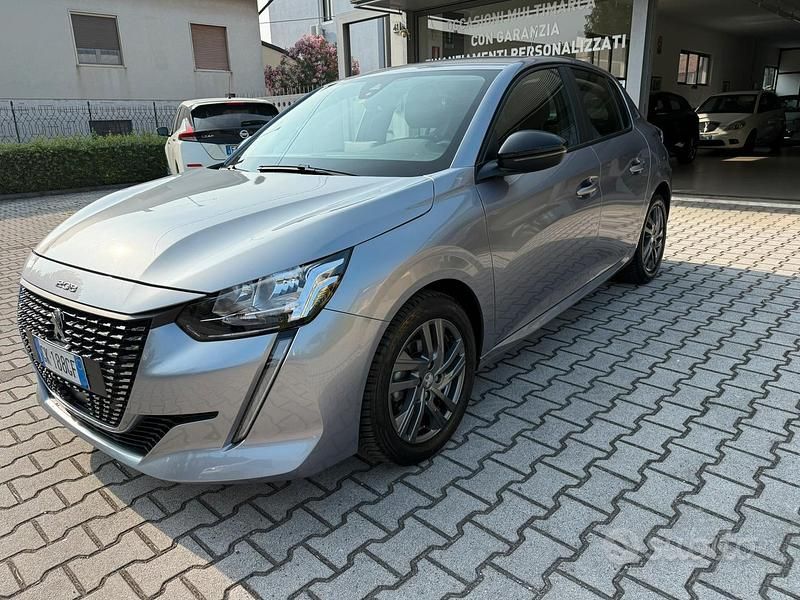 Usata Peugeot 208 Active 75 CV (55 kW) 2022 Grigio Utilitaria