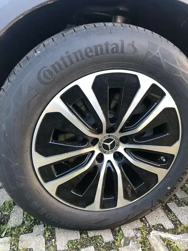 Usata Mercedes GLC200 Advanced Plus 163 CV (119 kW) 2025 Argento SUV