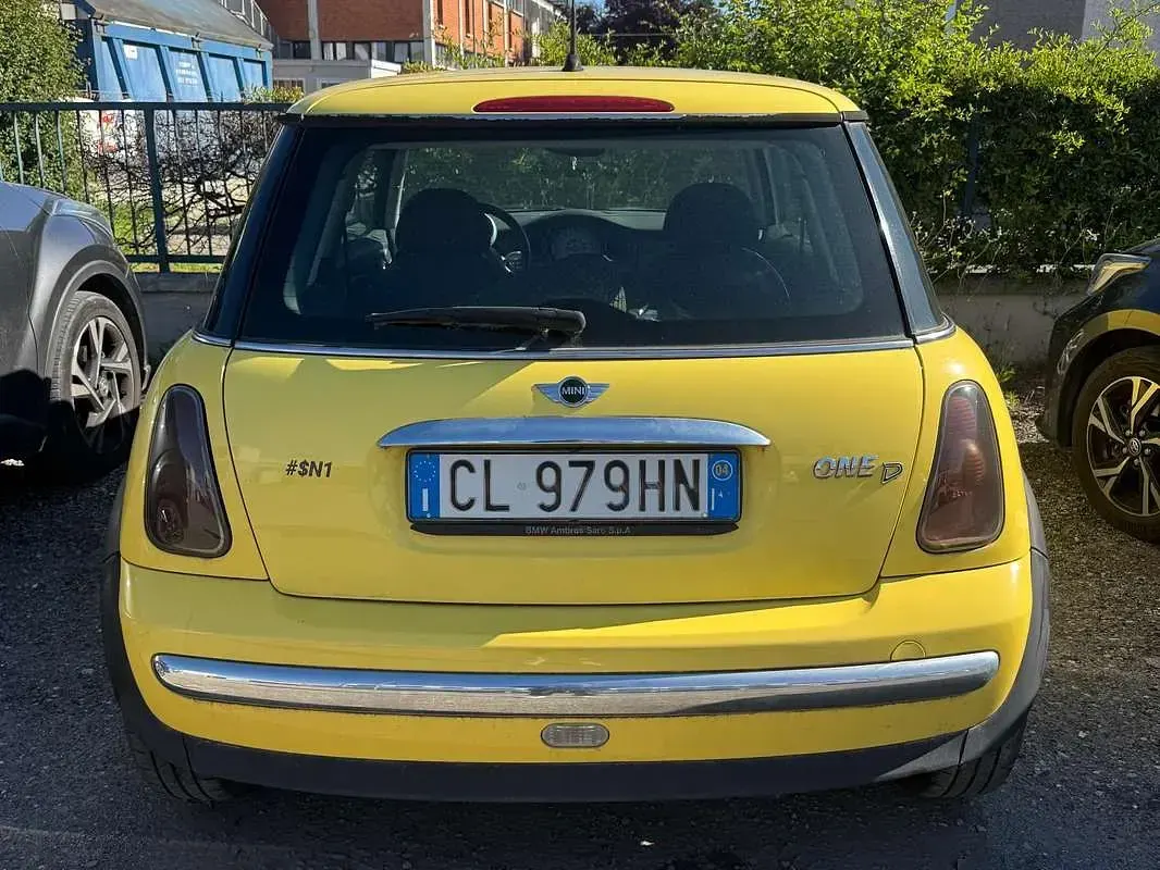 Usata Mini One D 75 CV (55 kW) 2004 Giallo Utilitaria