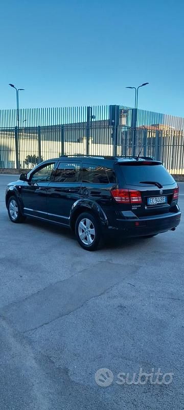 Usata Dodge Journey 140 CV (102 kW) 2010 Nero SUV
