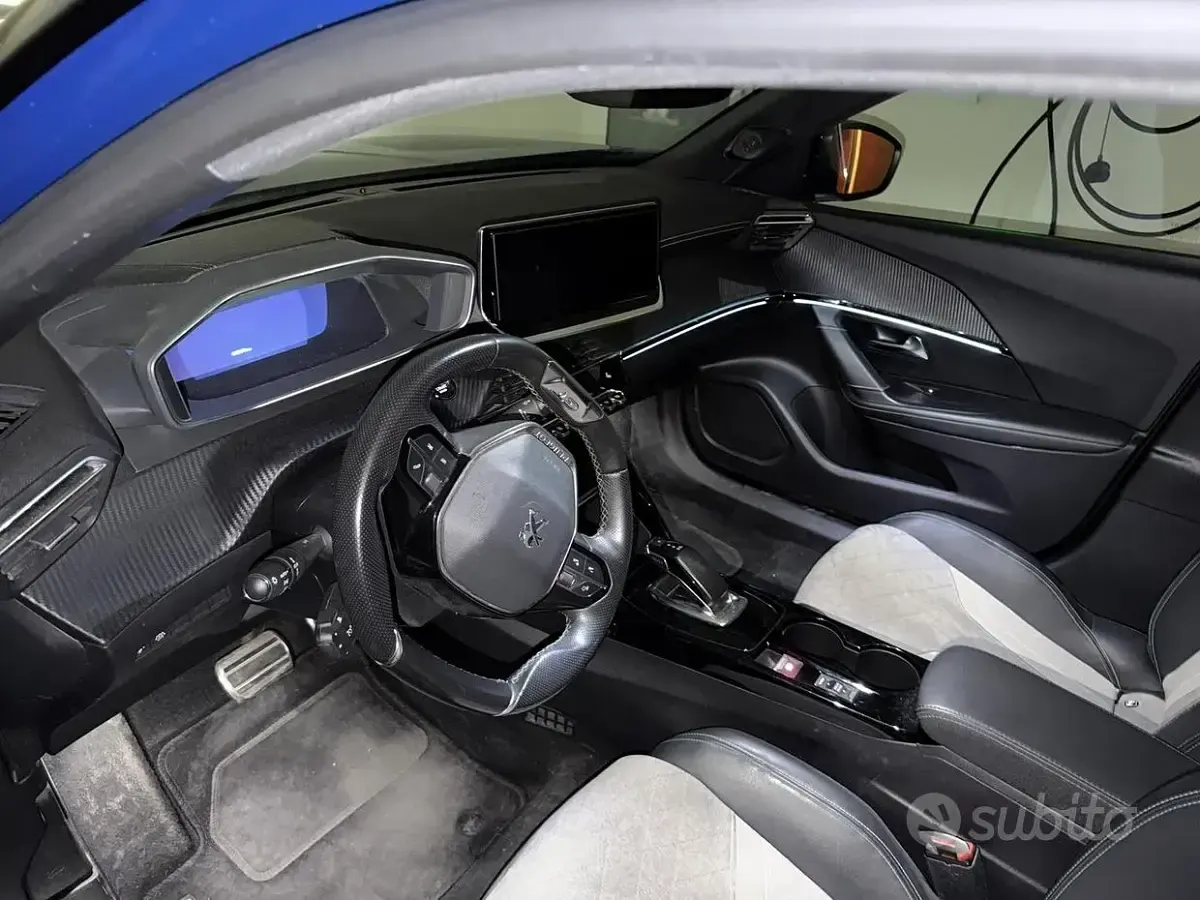 Usata Peugeot e-2008 GT 56 kW (77 CV) 2021 SUV