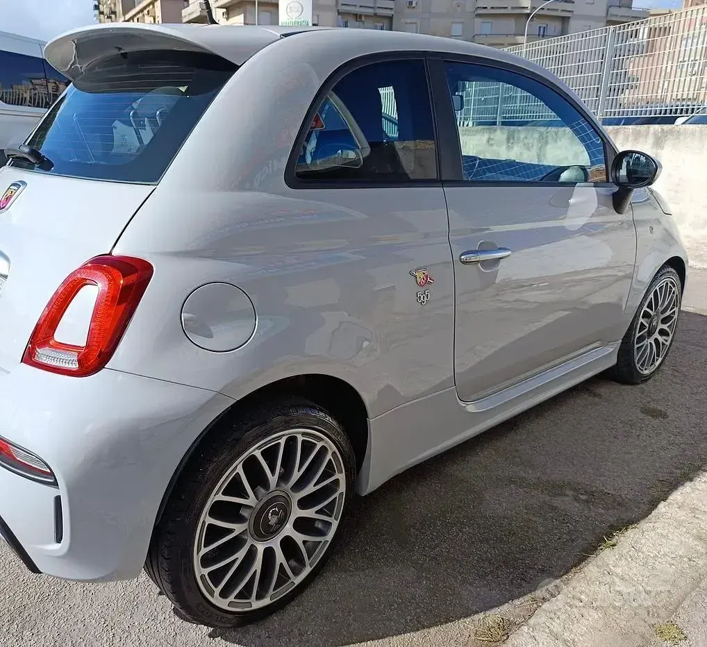 Usata Abarth 595 135 CV (99 kW) 2020 Grigio Berlina