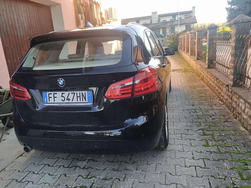 Usata BMW 216 Active Tourer Advantage 116 CV (85 kW) 2017 Nero Monovolume