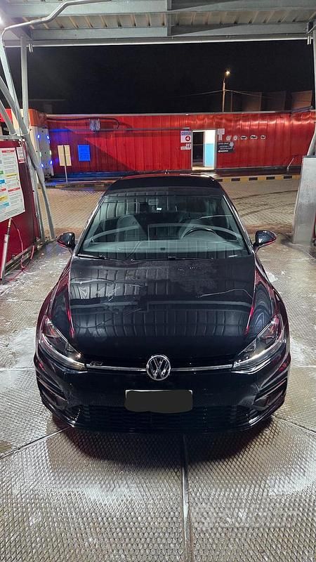 Usata VW Golf VII R-line 116 CV (85 kW) 2017 Nero Berlina
