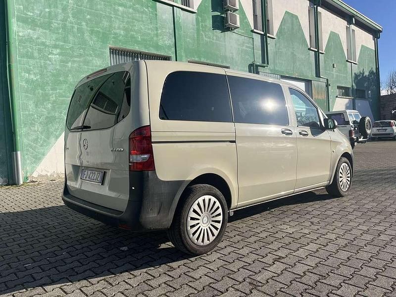 Usata Mercedes Vito 136 CV (100 kW) 2017 Beige Furgone