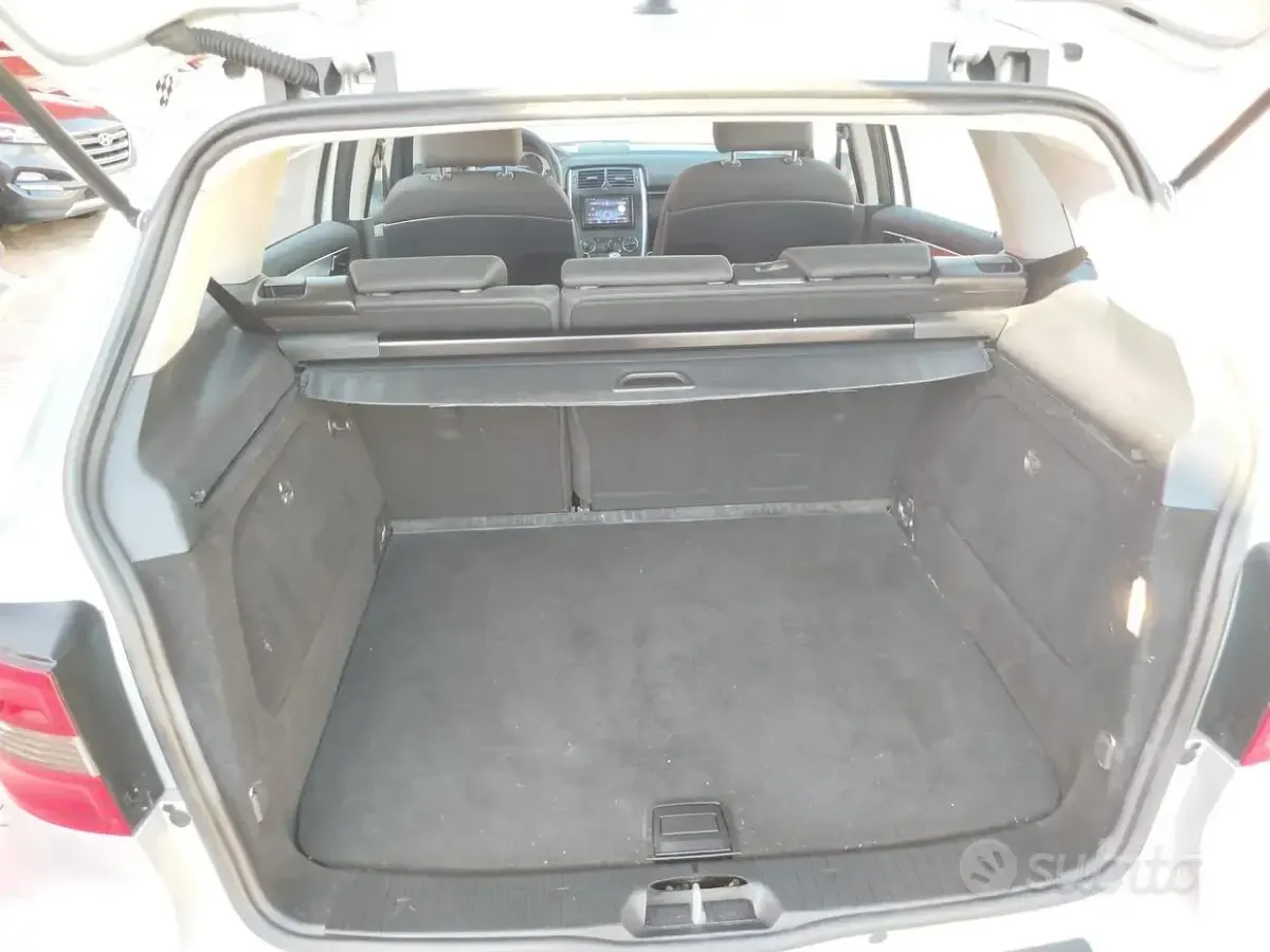 Usata Mercedes B180 Executive 109 CV (80 kW) 2011 Grigio Utilitaria