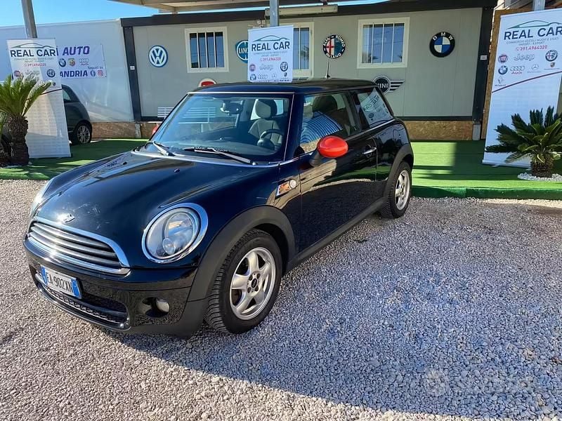 Usata Mini Cooper 90 CV (66 kW) 2010 Nero Utilitaria