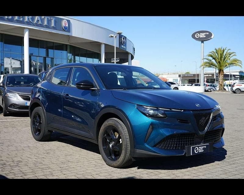 Usata Alfa Romeo Junior 145 CV (106 kW) 2025 Blu SUV