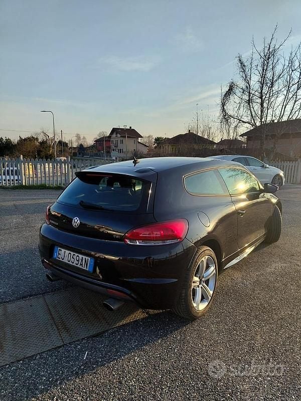 Usata VW Scirocco R 160 CV (117 kW) 2011 Nero