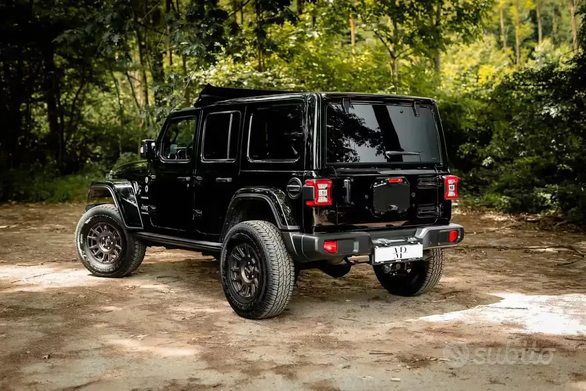 Usata Jeep Wrangler Sahara 272 CV (200 kW) 2024 Nero SUV