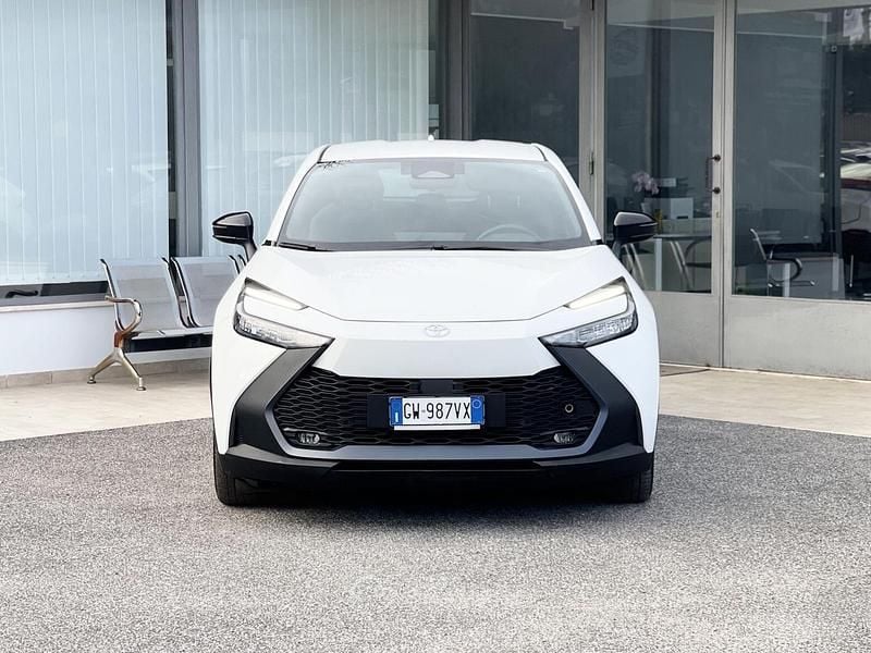 Gebraucht Toyota C-HR 98 PS (72 kW) 2024 Weiß SUV