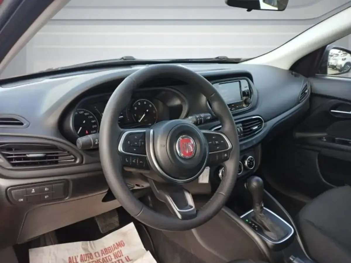 Usata Fiat Tipo 131 CV (96 kW) 2025 Grigio Berlina