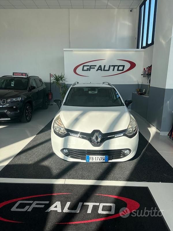 Usata Renault Clio GrandTour 75 CV (55 kW) 2016 Bianco Station wagon