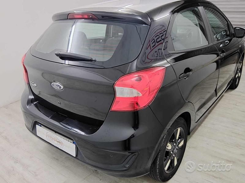 Usata Ford Ka Plus 85 CV (62 kW) 2018 Nero Utilitaria