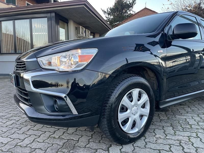 Usata Mitsubishi ASX Intense 114 CV (83 kW) 2017 Nero SUV